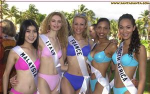 Miss Universe 2001